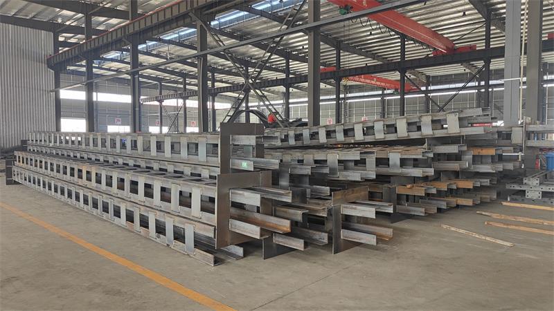 中鐵上海工程局集團有限第一機械化施工分公司陸軍指揮學(xué)院龍盤錦城安置房項目